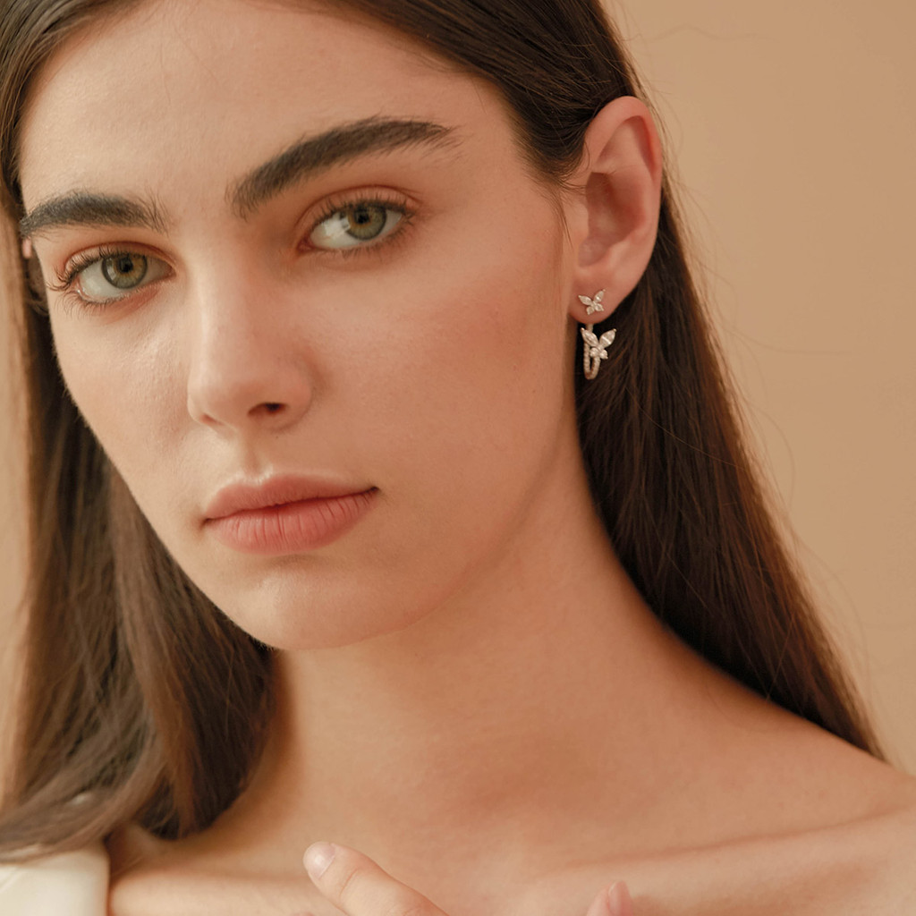 Apm Monaco ต่างหูผีเสื้อมัลติเพล็กซ์ ของขวัญพิเศษสำหรับคนสำคัญ