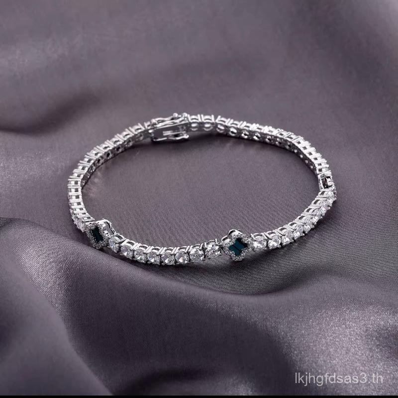 สร้อยข้อมือ Iced out clover ชุบทอง 14k