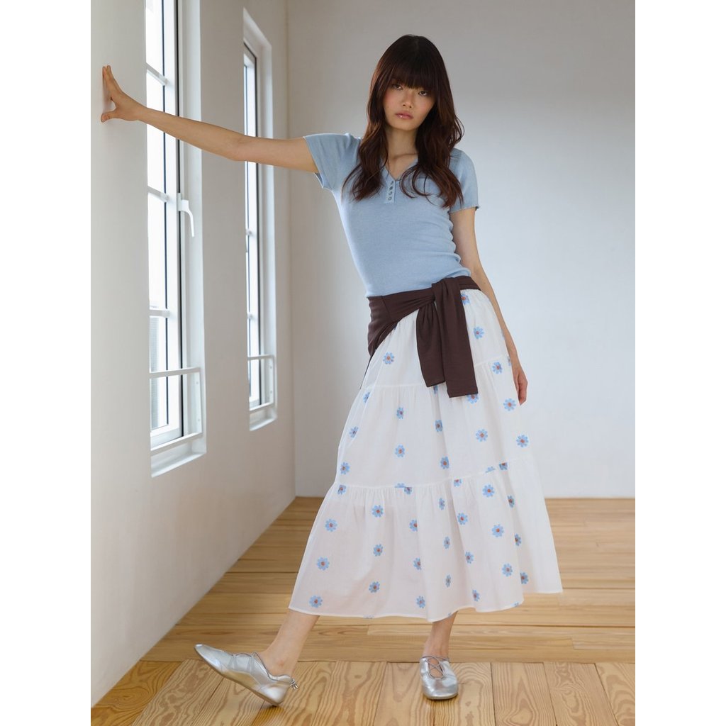 [Pomelo] กระโปรงยาวระบายลายดอกเดซี่ / Daisy Midi Skirt