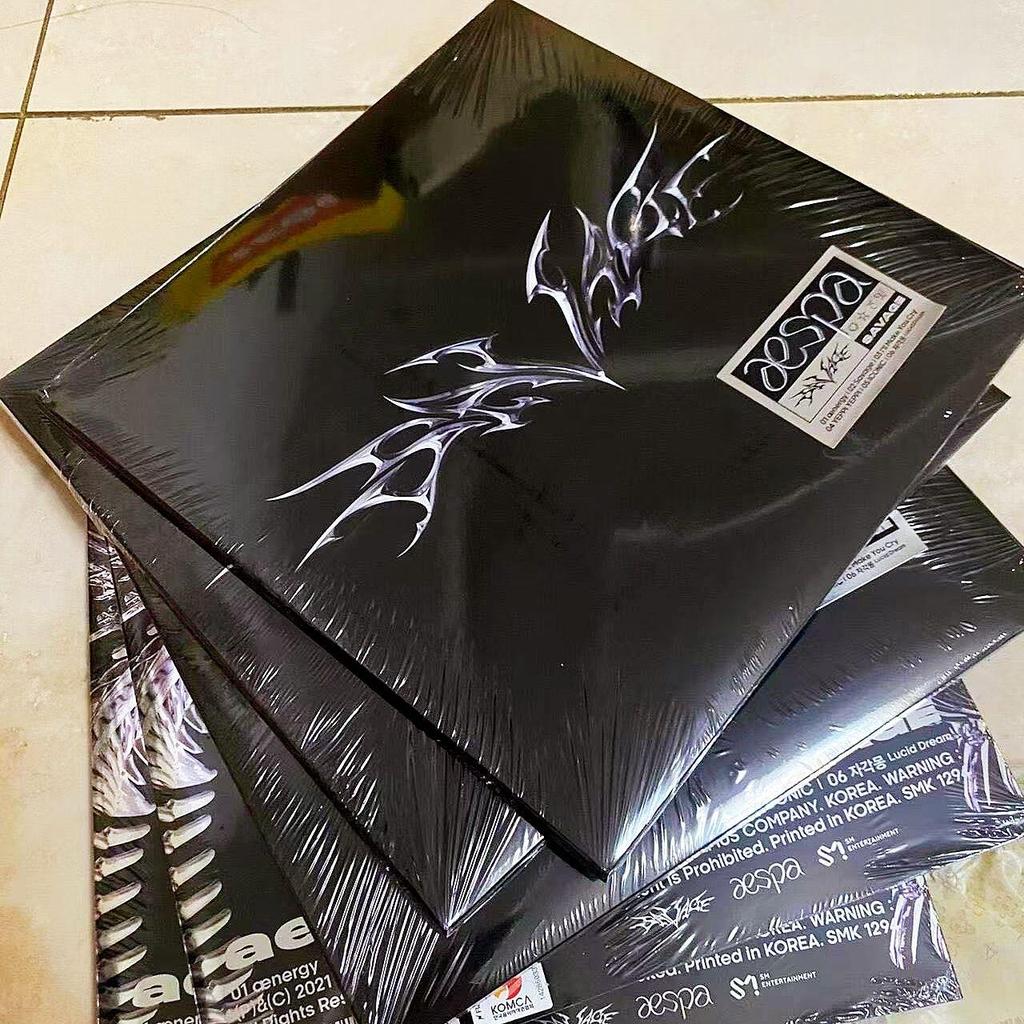 มินิอัลบั้มชุดแรกของ aespa รุ่น savaGE d มีสินค้าในสต็อก ใหม่เอี่ยมพร้อมลายนูนสีทอง