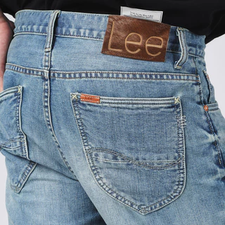 LEE กางเกงยีนส์ผู้ชาย คอลเลคชั่น 101 เอวกลาง ทรงตรง ทรง Dean รุ่น LE F425MDEAN25 สียีนส์อ่อน
