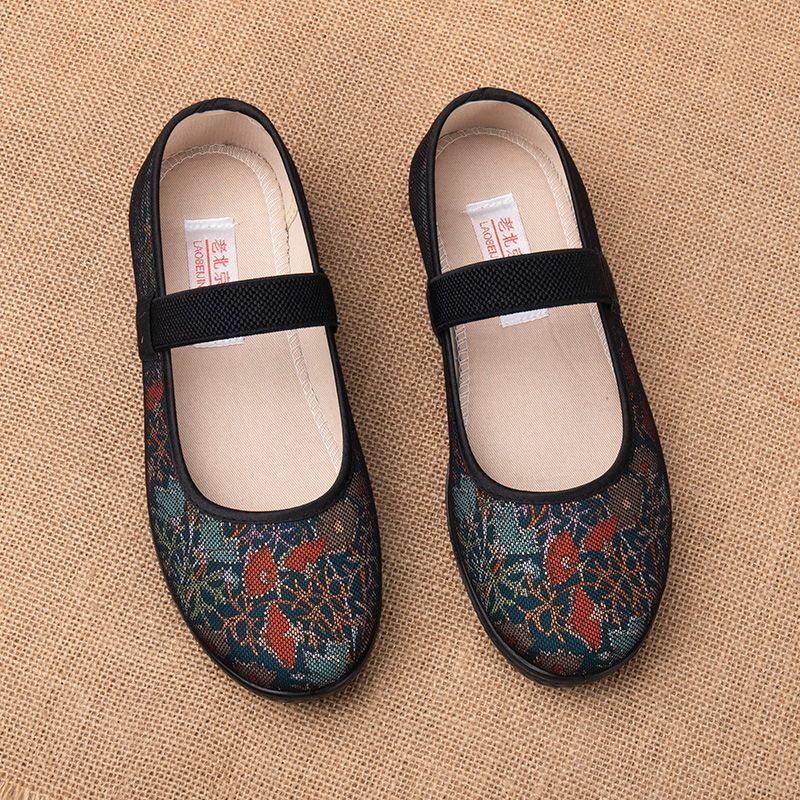 老北京布鞋女春秋新款老人软* 底奶奶鞋舒适平底老太太轻便布鞋Cloth Shoes For Women In Spring And Autumn, Flat Bottomed For  Elderly
