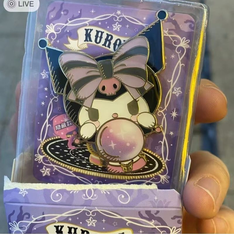 MINISO MINISO MINISO Sanrio Kuromi Kuromi Pie Team Mystery Box Badge ของแท้ Limited Birthday Mystery