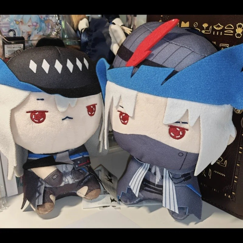 ใหม่ Arknights Skadi Ulpianus ของเล่นตุ๊กตา 15 ซม.ตุ๊กตาอะนิเมะตุ๊กตาสําหรับคอลเลกชันตกแต่งบ้านอะนิเ