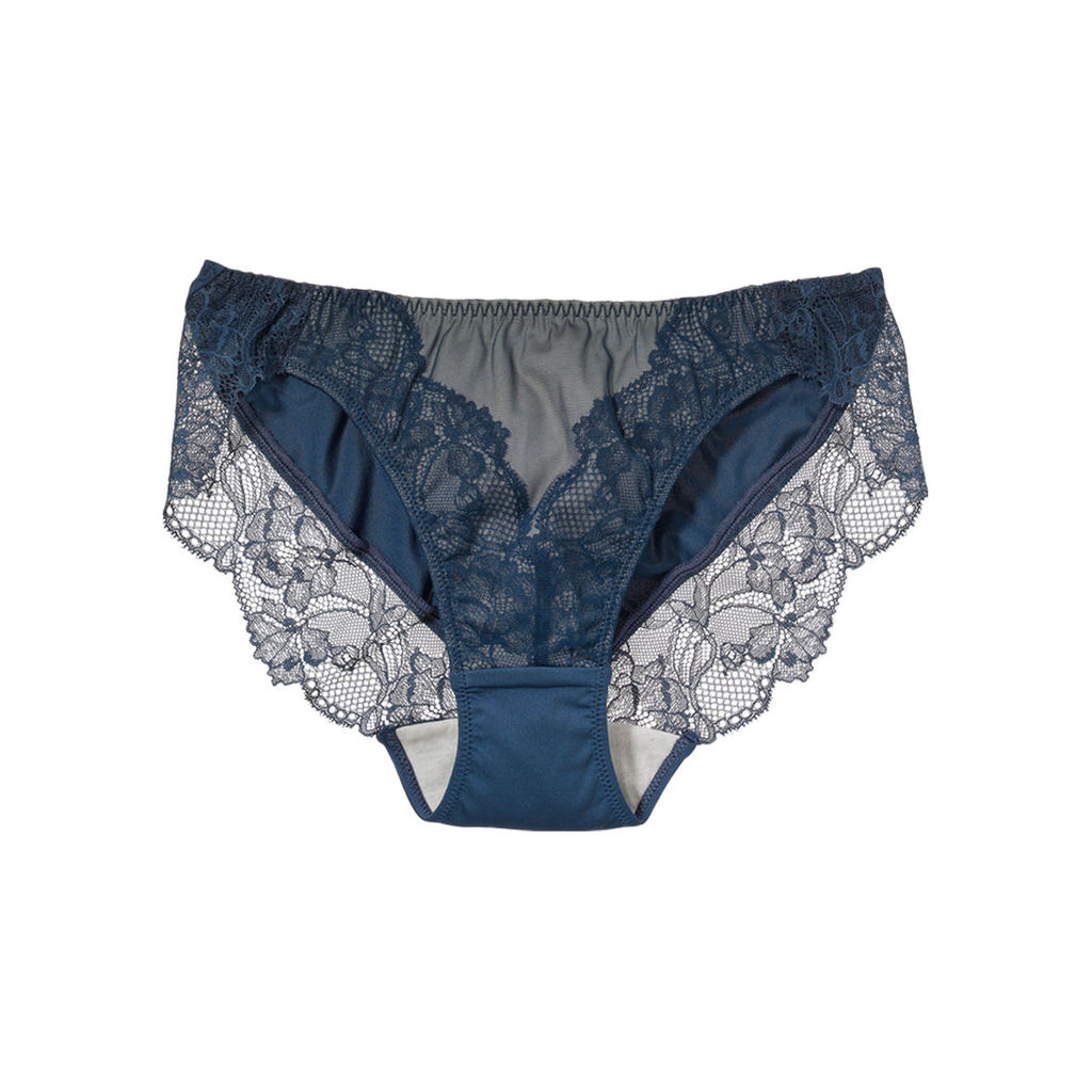 [Peach John] กางเกงใน รุ่น Nice body Shorts floating flower