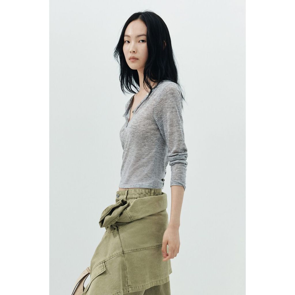 H&M بلوزة نسائية محبوكة بأزرار — صورة 8