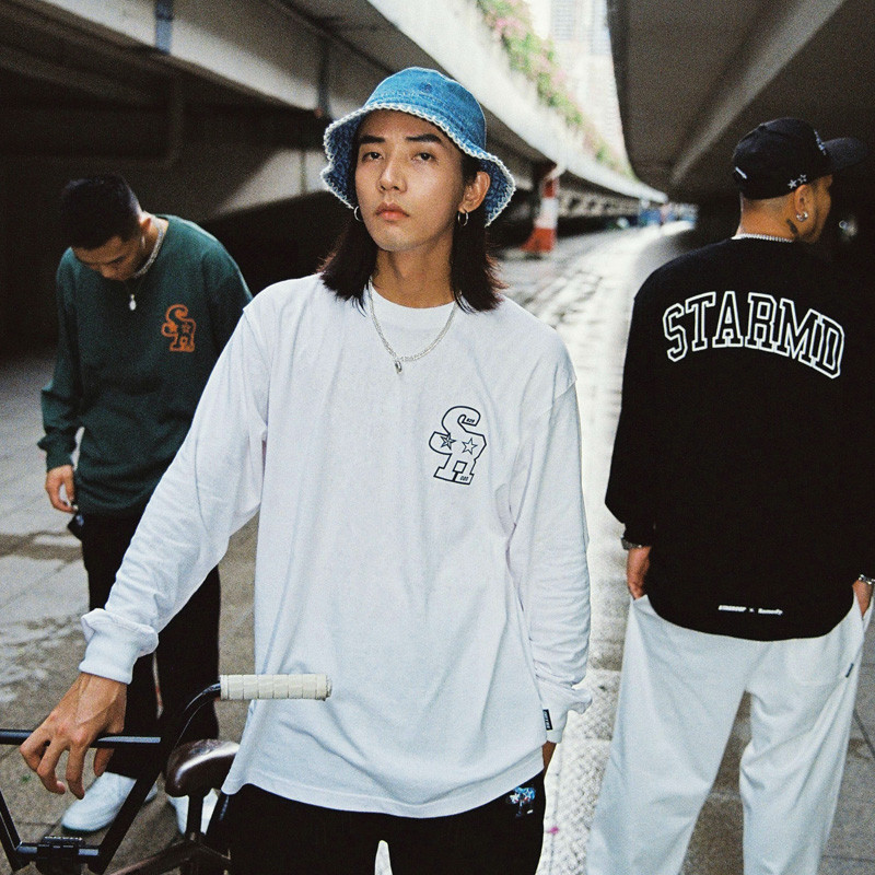 STA X RMD SR Simple Letter แขนยาวผู้ชาย ทรงหลวมรอบคอดีไซน์ทันสมัยสำหรับฤดูใบไม้ร่วง