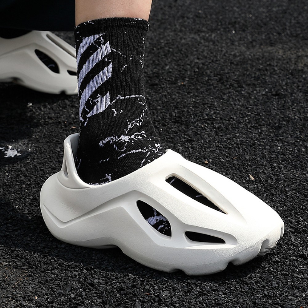 ng Sewing Sewing Sewing รองเท้าผู้ชายฤดูร้อนที่นิยมในโลกออนไลน์ชายหาดกันลื่นพื้นหนาแฟชั่นรองเท้าแตะผ