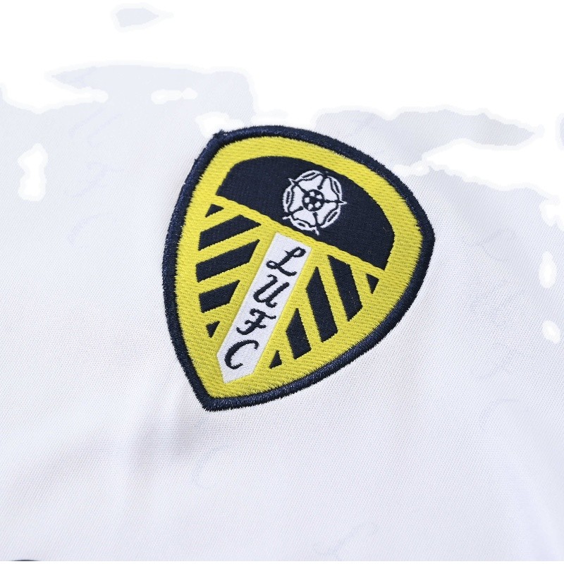 Leeds 22 Game Season เวอร์ชั่นพัดลมสีขาว