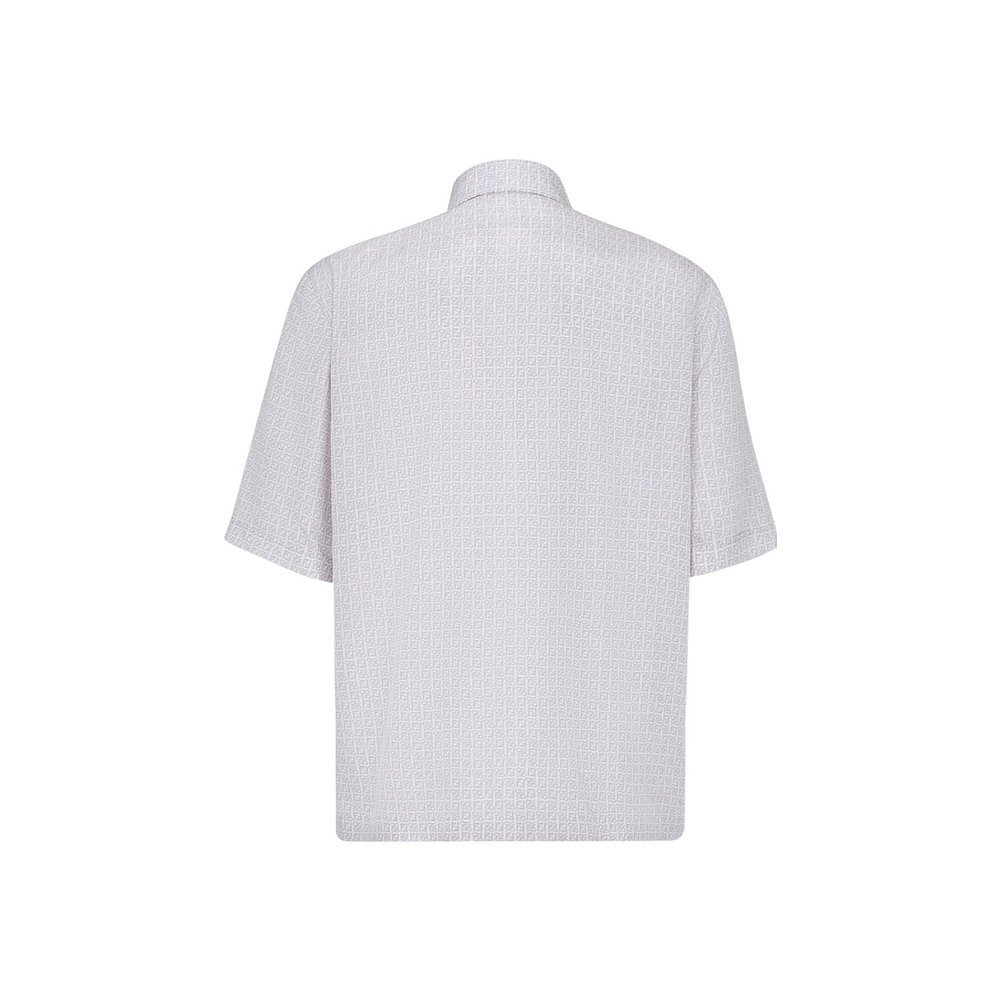 เสื้อเชิ้ตแขนสั้นผ้าไหม ลายโลโก้ Fendi หรูหราและทันสมัย