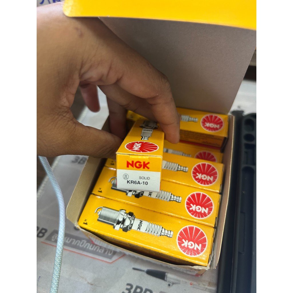 หัวเทียน NGK รุ่น KR6A-10 ราคายก กล่อง