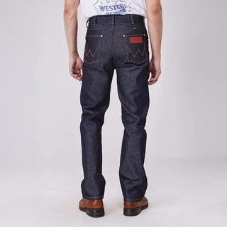 WRANGLER กางเกงยีนส์เอวกลางทรงขากระบอก MWZ รุ่น WR WRMWZ213 แรงเลอร์ กางเกงยีนส์ เสื้อผ้าผู้ชาย กางเกงผู้ชาย DENIM