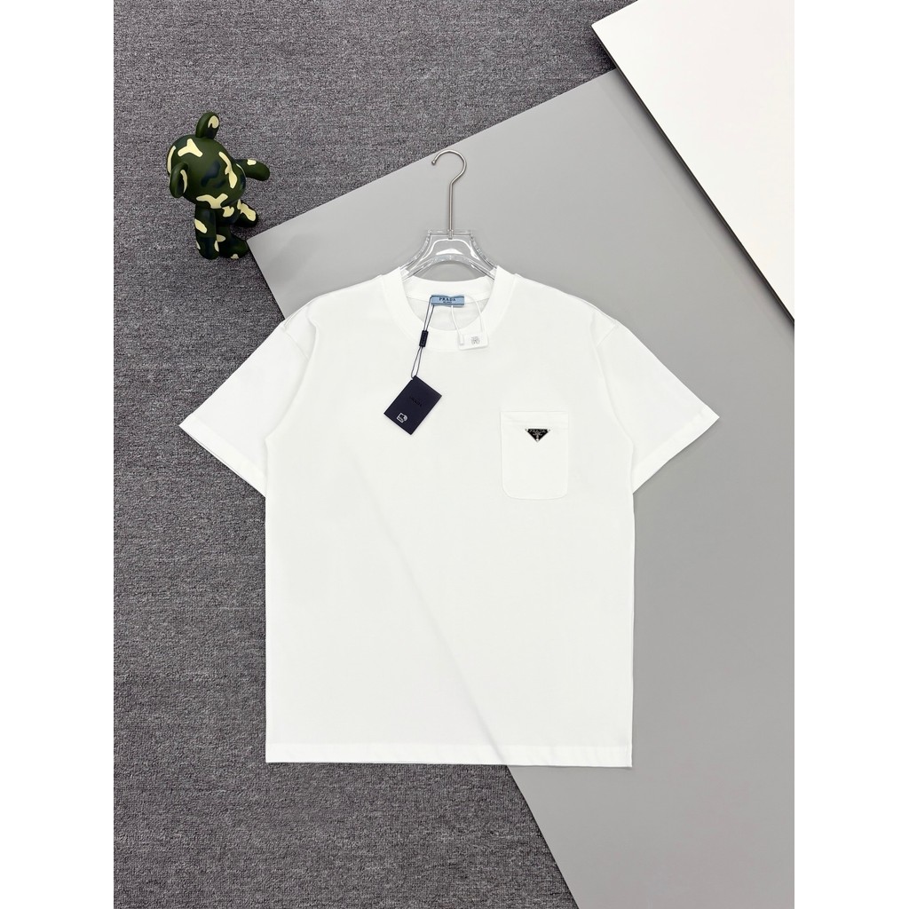 Prada/Prada 2026 เสื้อยืดคอกลมแขนสั้นสไตล์คู่ผู้ชายกีฬาสีสันสดใสผ้าฝ้ายแท้สไตล์ญี่ปุ่นBottomingเสื้อ