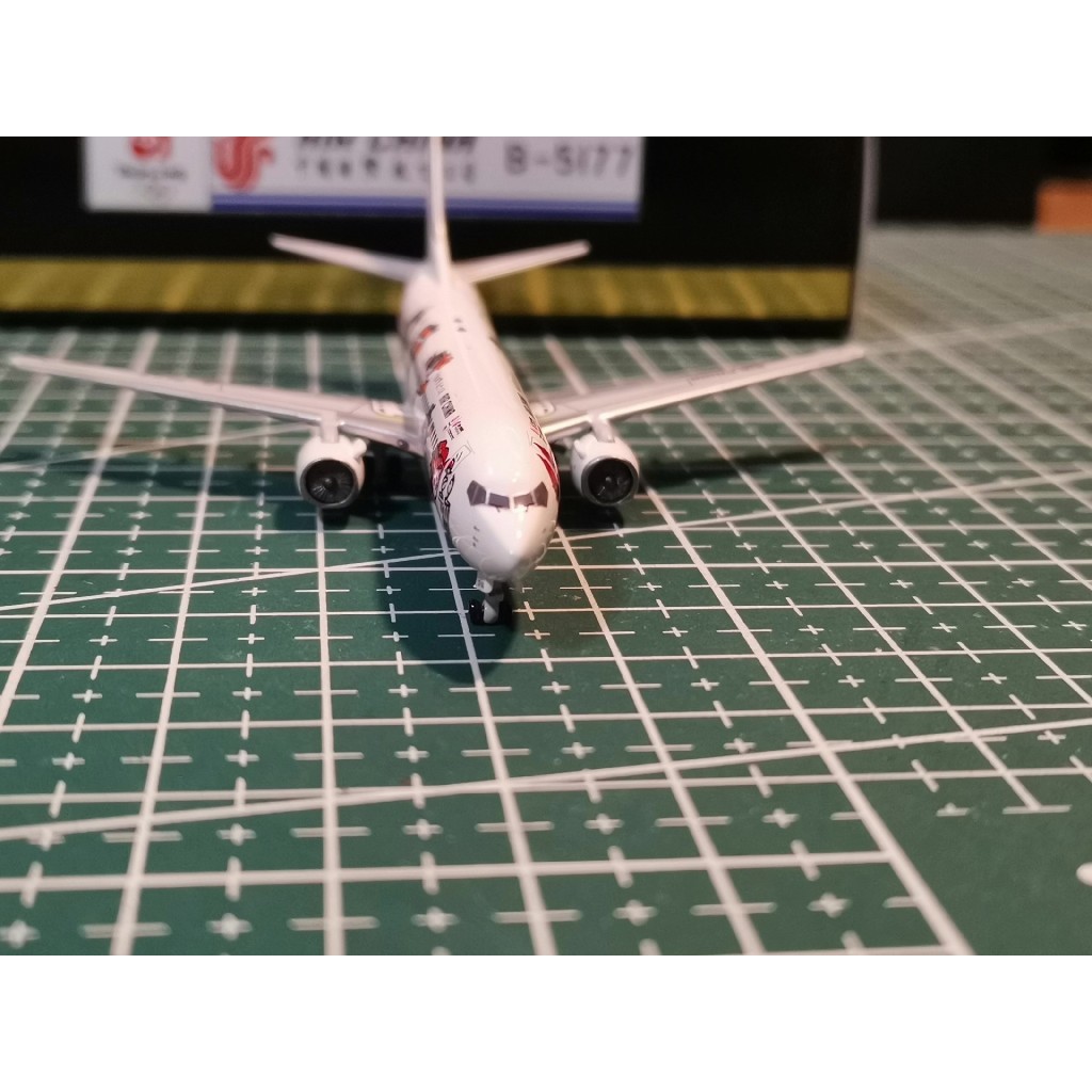 [คลังสินค้าพร้อม] BlackBox 1/400 China International Airlines B737-800 B-5177 การเคลือบภาพวาดสีบาง.P