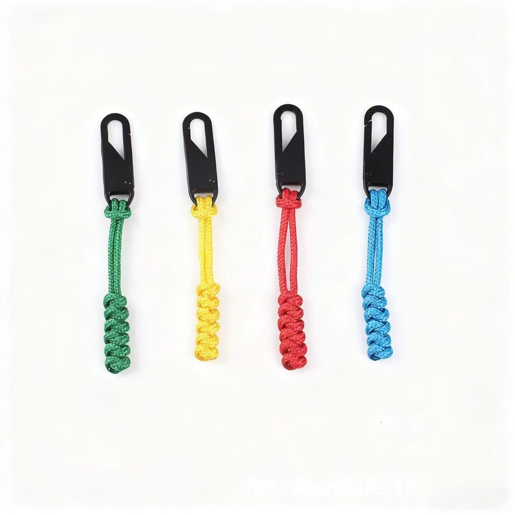 เชือกดึงแบบพกพาสำหรับร่ม ออกแบบมาให้มีความแข็งแรงสูงและทนทาน พร้อมระบบป้องกันการสูญหาย