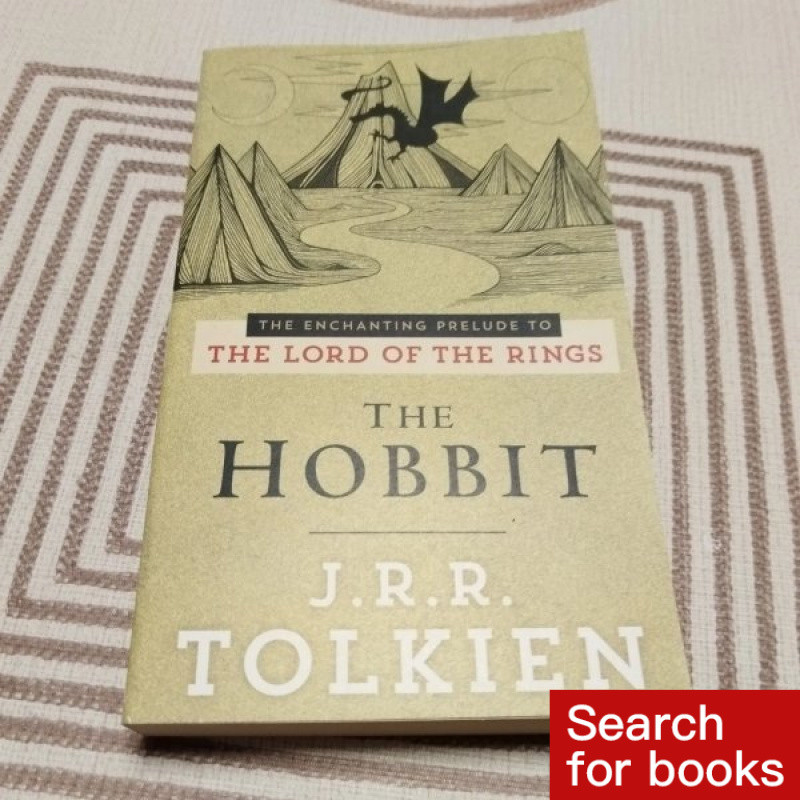 หนังสือภาษาอังกฤษ 320 เล่ม The Hobbit:The Enchanting Prelude to The Lord of the Rings มือสอง
