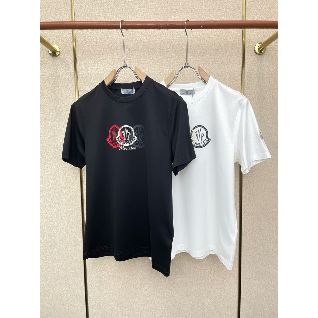 Moncler/Moncler 2026 คลาสสิกรอบคอแขนสั้นเสื้อยืดผู้ชายผู้หญิงสไตล์สบาย Contrast สี Simple Basic สีทึ