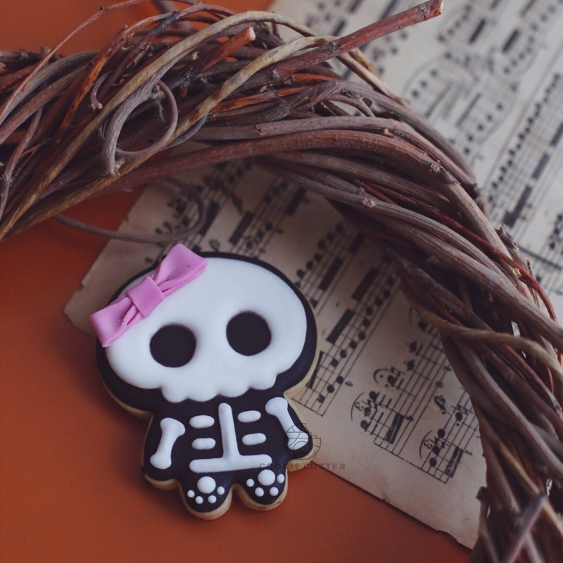 ♔Traveler Miss Guo Little Cute Skull Halloween Frosted Cookie Mold Korean Creative Fold Sugar Cookie