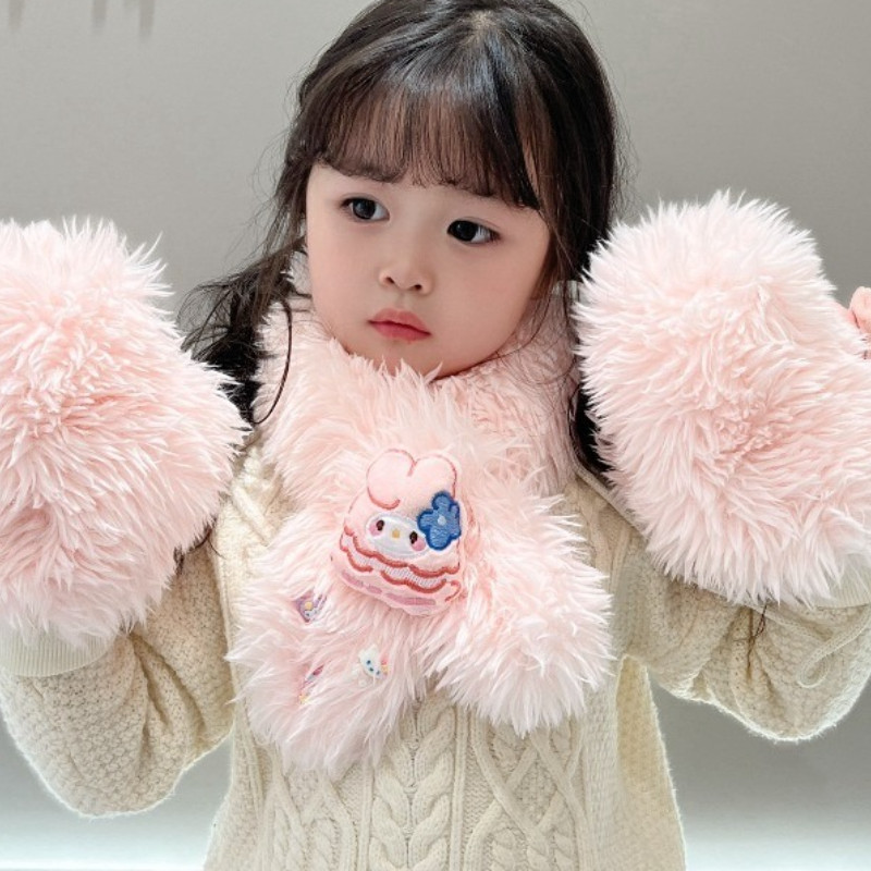 ผ้าพันคอลายLittle Monster หนานุ่มและอบอุ่น สำหรับฤดูเย็นถึงฤดูหนาว เหมาะสำหรับนักเรียน