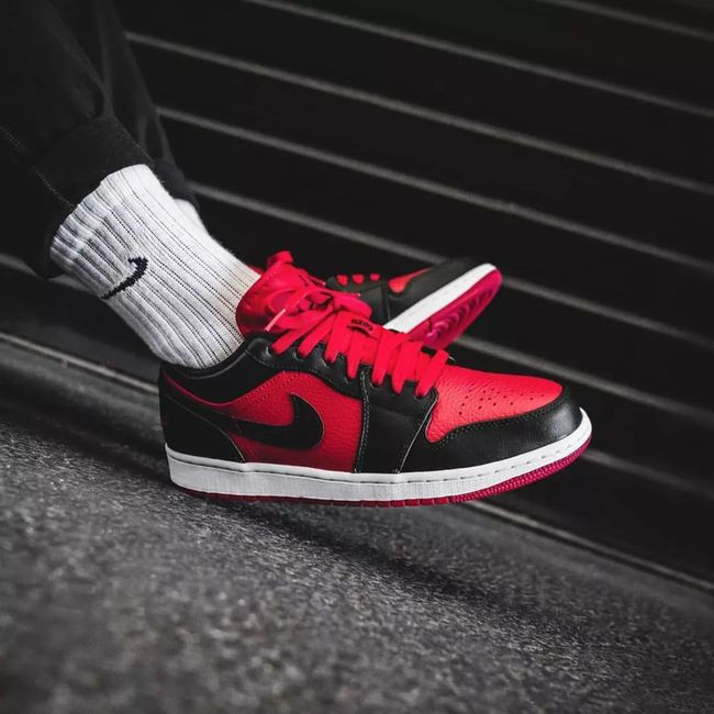 พร้อมสต็อก Air max Jordan low 1 AJ1 รองเท้าผ้าใบผู้หญิงรองเท้าวิ่งรองเท้าบาสเก็ตบอล