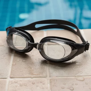 แว่นตาว่ายน้ําสําหรับผู้ใหญ่ HD เลนส์ใสกันน้ําป้องกันหมอก Leakproof Dive กระเป๋าเก็บแว่นตา