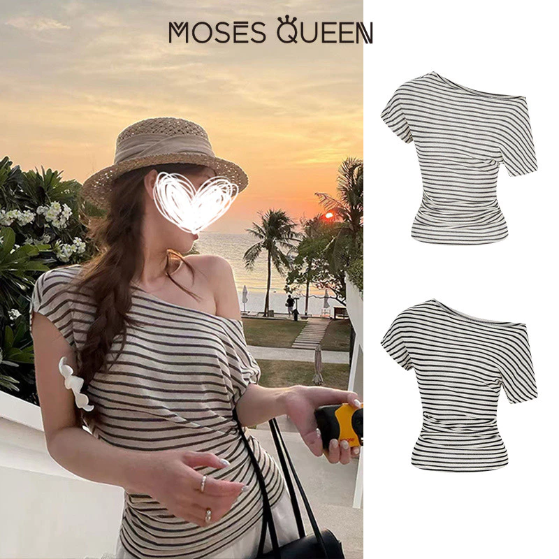 MOSESQUEEN ตะไคร่น้ํา เสื้อยืดแขนสั้นลายทางหลากสีไหล่เฉียงฤดูร้อนผ่อนคลายจีบเข้ารูปเอวกระชับสัดส่วนและเปิดไหล่ด้านบนสําหรับผู้หญิง #63896