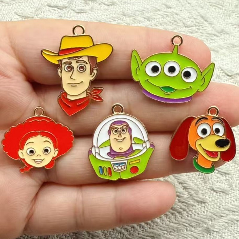 พร้อมส่ง จี้โลหะผสมเคลือบสีลายการ์ตูน อุปกรณ์ทำเครื่องประดับ DIY สำหรับต่างหู สร้อยคอ พวงกุญแจ