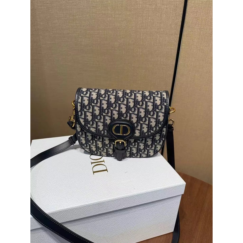Aue Bobby Bobby Flip Magnetic Opening Closed Flap Messenger Bag Ladies Messenger Bag