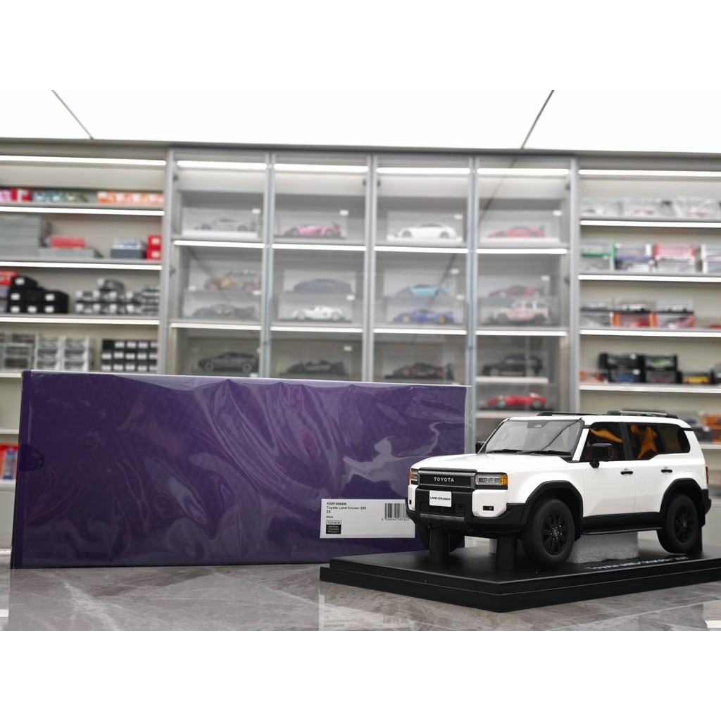 [สต๊อกพร้อม] KYOSHO 1/18 Toyota Rand Cool Road Ze 250 ราคา 1325 KY210