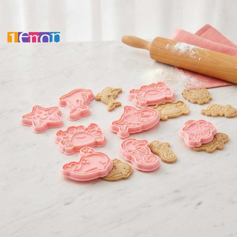 [Lemon] 8 ชิ้น 3D แม่พิมพ์กดคุกกี้ลายการ์ตูนน่ารัก DIY เครื่องมืออบ Non-sti สําหรับ Home Pastry คุกก