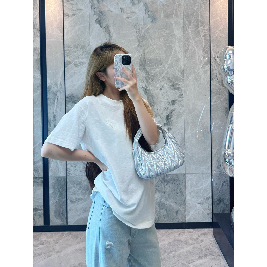 Louis Vuitton Louis Vuitton ผู้ชายผู้หญิง Plus ขนาดแขนสั้นสไตล์คู่แฟชั่นรอบคอธุรกิจกีฬาแขนสั้น Stree