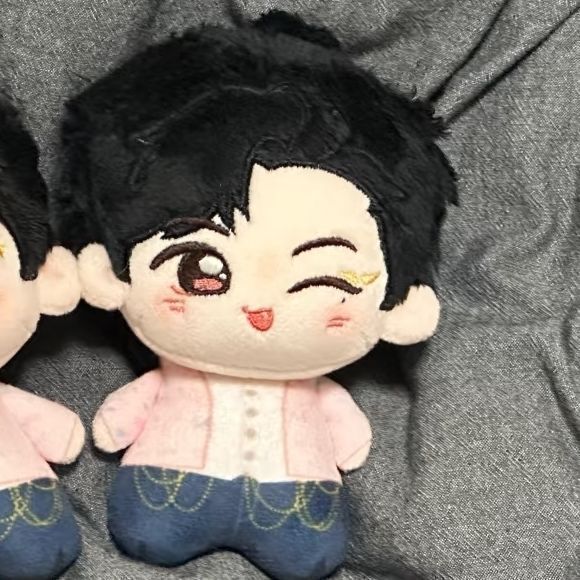[การประกันคุณภาพ] ตุ๊กตา Liu Yuning Attibute Shine10 ซม. ปลาดาว Body Cotton Doll Star Fan Peripheral