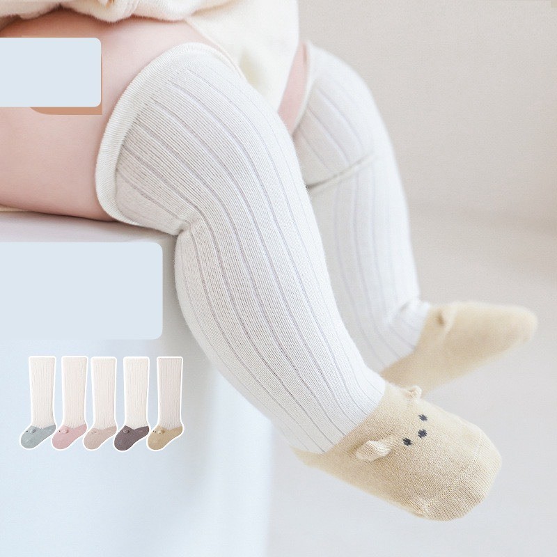 ถุงเท้าต้นขายาวสําหรับเด็กทารกในรูปทรงรองเท้าคู่ที่ทําจากผ้าฝ้ายหนาเพื่อให้ลูกน้อยอบอุ่น