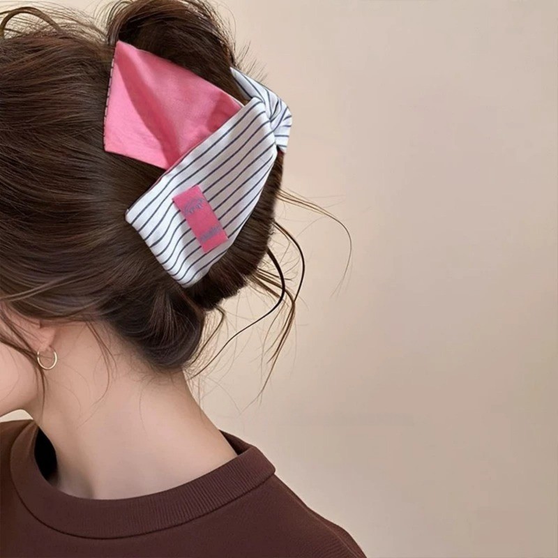 กิ๊บติดผมสามเหลี่ยมลายทางสำหรับผู้หญิง สไตล์ลำลอง พร้อมคลิปหนีบผม - รูปที่ 4