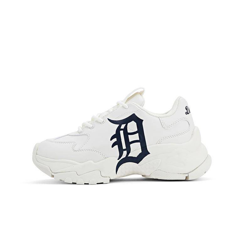 [ดําเนินการด้วยตนเอง] MLB ผู้ชายผู้หญิงคู่รองเท้าพ่อรองเท้าหนาSoledรองเท้ากีฬาแฟชั่น 520 ของขวัญ 3AS