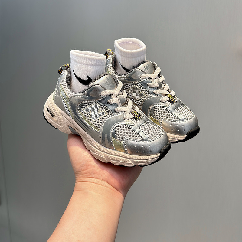 NB530 รองเท้าวิ่งเด็ก ขนาดกลางถึงใหญ่ หน้ายืดหยุ่น นุ่ม สบาย สไตล์กีฬา