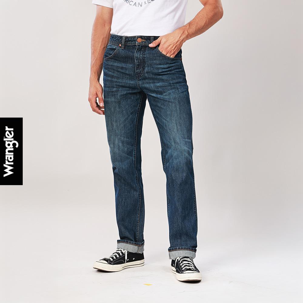 WRANGLER กางเกงยีนส์ผู้ชาย คอลเลคชั่น Wrangler Legends เอวกลาง ทรงตรง รุ่น WR S126MMWZN02 สียีนส์กลาง