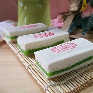 ขนมโก๋โบราณแบบมีไส้ ขนมโก๋ไส่ไส้ตาลกง แพ็ค 5 ชิ้น เจทานได้