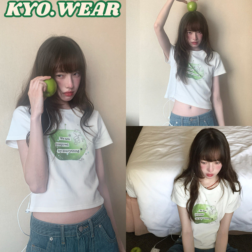 KYO เสื้อยืด baby tee ผู้หญิง เกาหลีสไตล์ พิมพ์ลาย "Green apple" เสื้อครอปแขนสั้น ทรงเข้ารูป ผ้าCOTTON โคตรนุ่ม【COD】