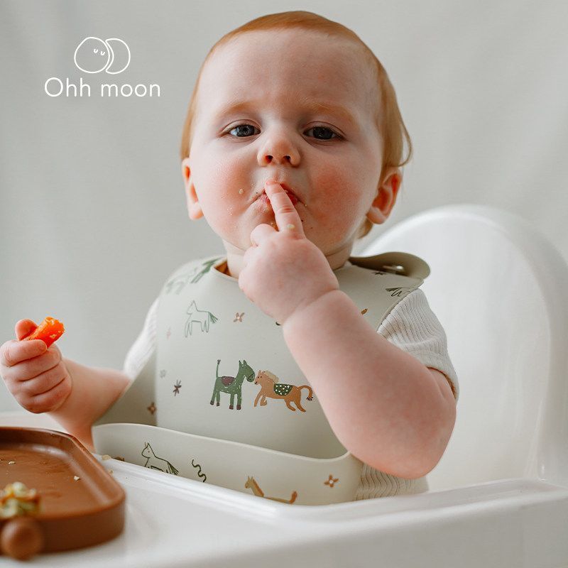 Ohh moon Baby Eating Bib ซิลิโคนกันน้ําเสริมอาหารกระเป๋า Super Soft Baby แบบพกพาเด็ก Bib Oil-Proof b