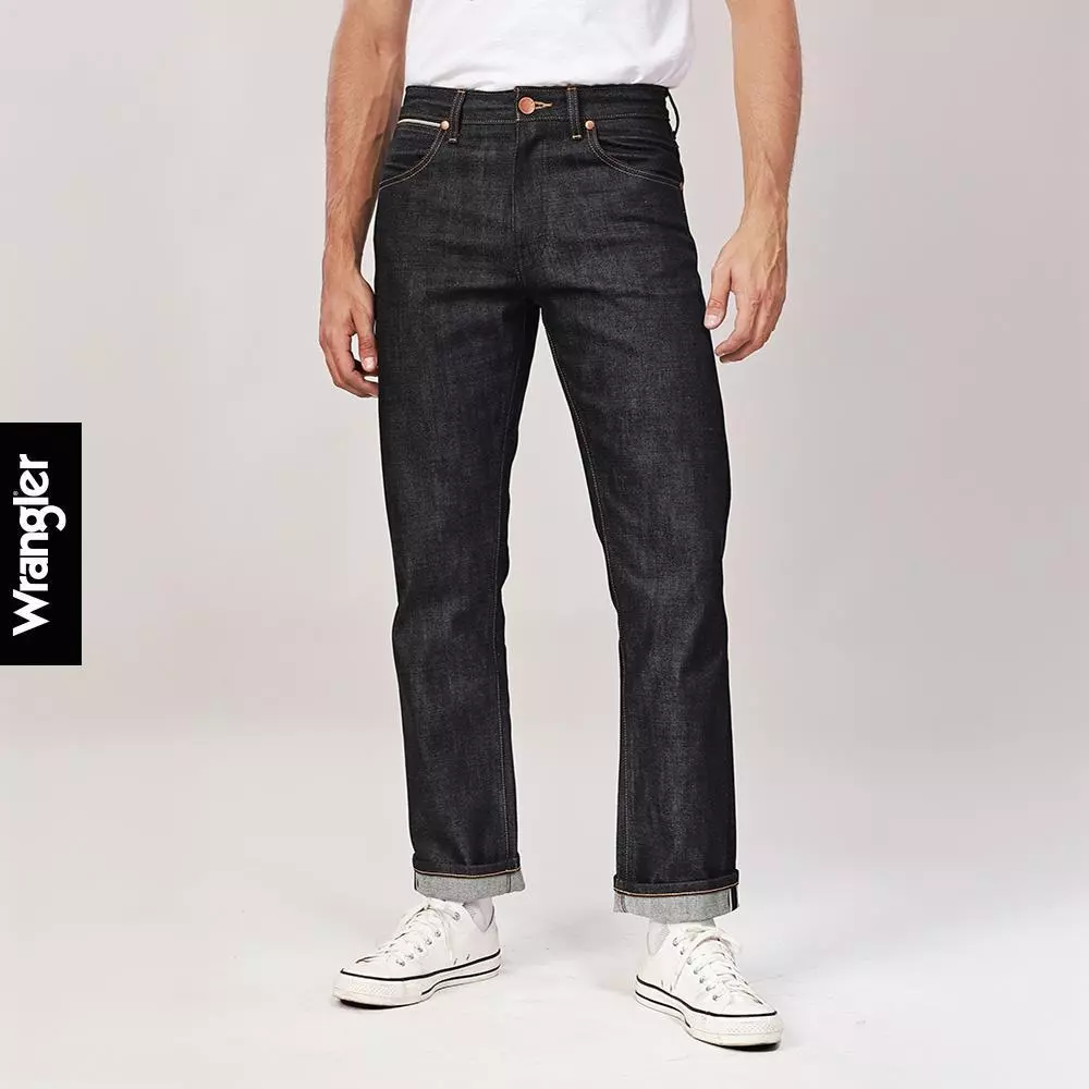 WRANGLER กางเกงยีนส์ผู้ชาย (ริมแดง) คอลเลคชั่น Wrangler Legends เอวกลาง ทรงตรง รุ่น WR S126MMWZN15 สียีนส์ผ้าดิบ