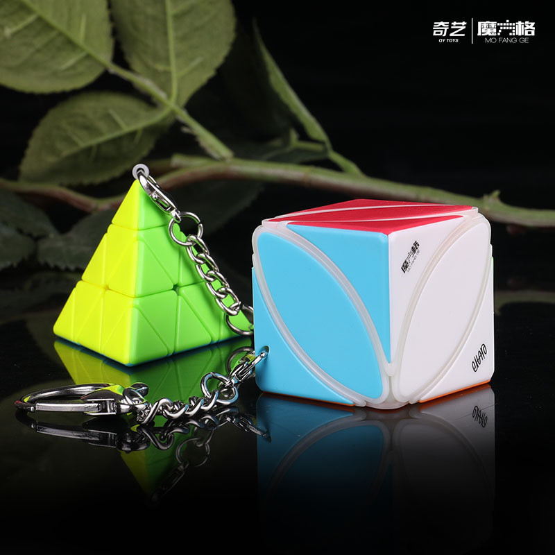 Qiyi Rubiks Cube Pyramid Maple Leaf พวงกุญแจ Rubiks Cube สีรูปทรงพิเศษ Affor