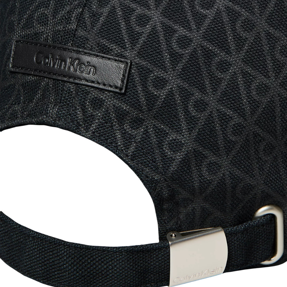 CALVIN KLEIN قبعة Allover Emblem Logo — أسود — صورة 4