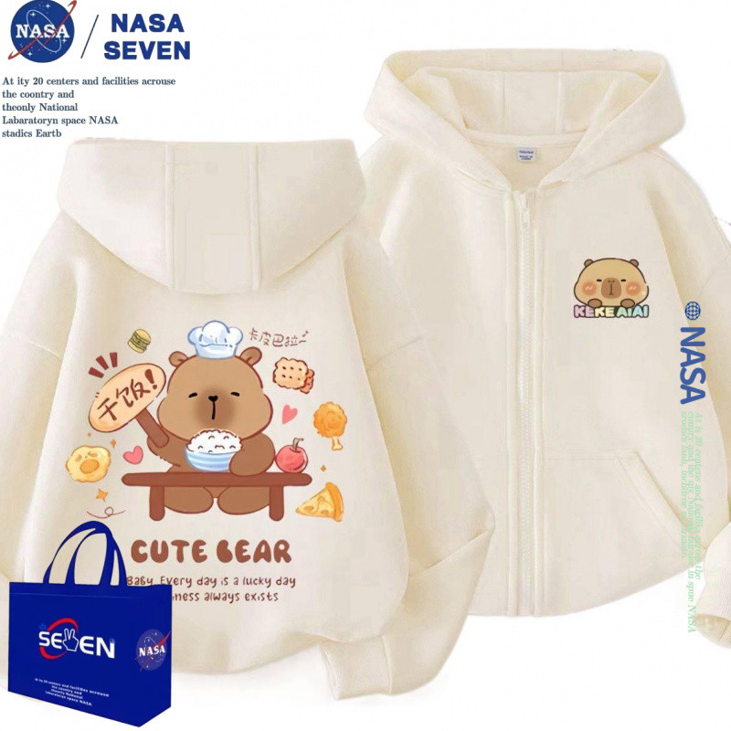 NASA Co-Branded สินค้าใหม่ 2025 สไตล์ใหม่ Kapibara สาวแจ็คเก็ตสไตล์บางเด็กเสื้อสเวตเตอร์ถัก Hooded Western สไตล์เสื้อกันหนาว Boy ฤดูใบไม้ผลิฤดูใบไม้ร่วง Top
