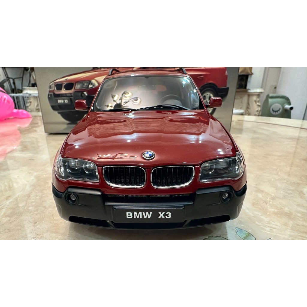1 18 โมเดลรถ Jingshang BMW X3 BMW พร้อมสเก็ตบอร์ด!ติดตั้งโดยพื้นฐานในกล่อง (หากมีคําถามใดๆติดต่อฝ่าย