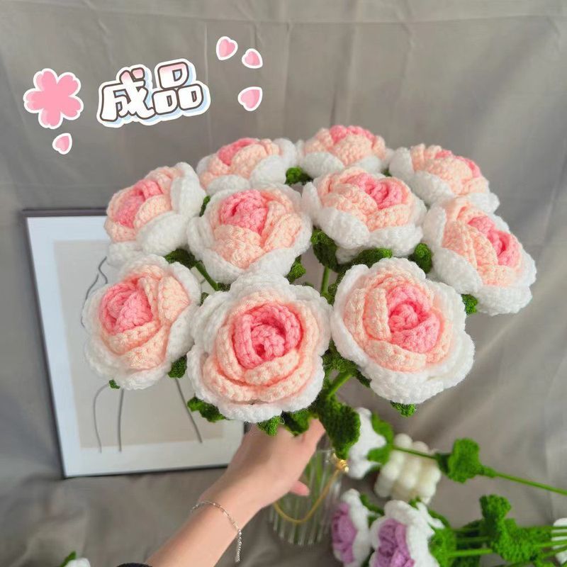 成品手工钩针编织渐变玫瑰花束* 手捧花毛线玫瑰情人节闺蜜情侣礼物Creative Weaving Handmade Knitted Yarn Bouquet Simulation Flower Tea