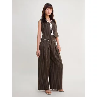 [Pomelo] เสื้อกั๊กเข้ารูปลายทางดีเทลขอบลูกไม้ / Pinstripe Vest with Lace Trim Detail