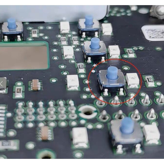 แผงเครื่องปรับอากาศ Audi Q3 4 Pin Micro Switch 6x6x5 ยี่ห้อใหม่นําเข้า 4 Pin Micro Switch 2 Pin ยังม