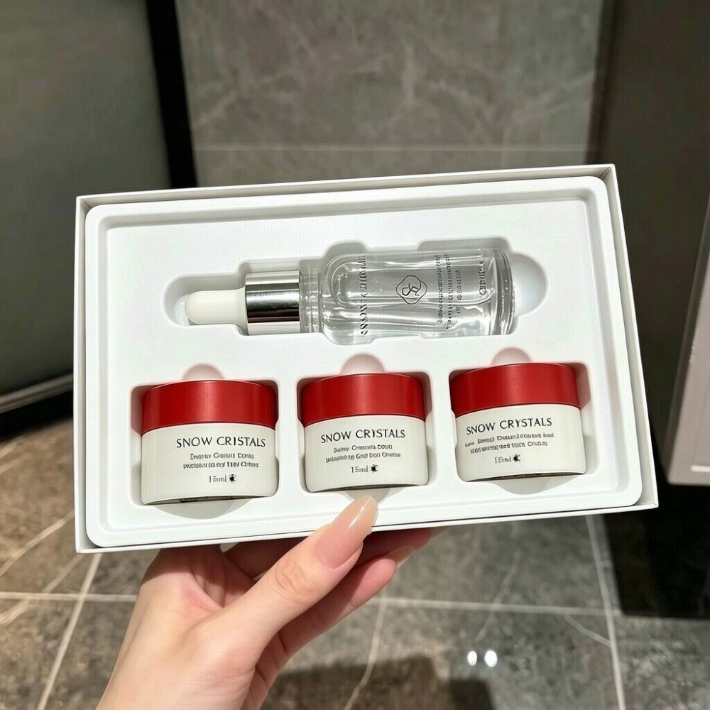 ของแท้ Good Love Beauty แฟชั่นครีมเสริมชุดสี่ชิ้น Whitening Moisturizing Day Cream Night Cream Essence Skin Care