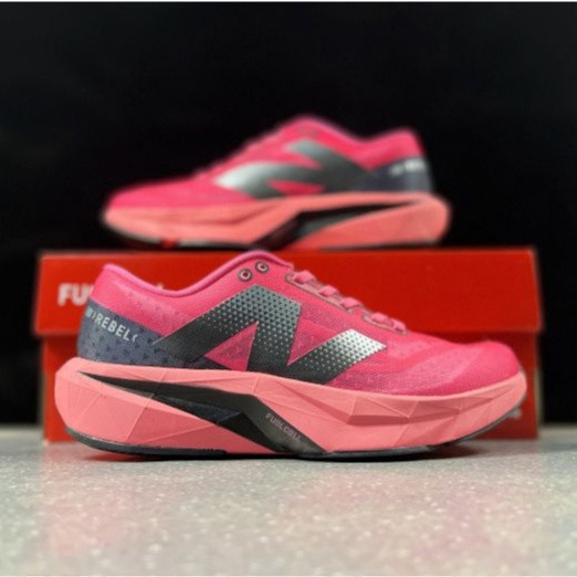 2024 รองเท้าวิ่ง FuelCell SC Elite v4 ส้นเตี้ย แผ่นคาร์บอน สีชมพู Unisex